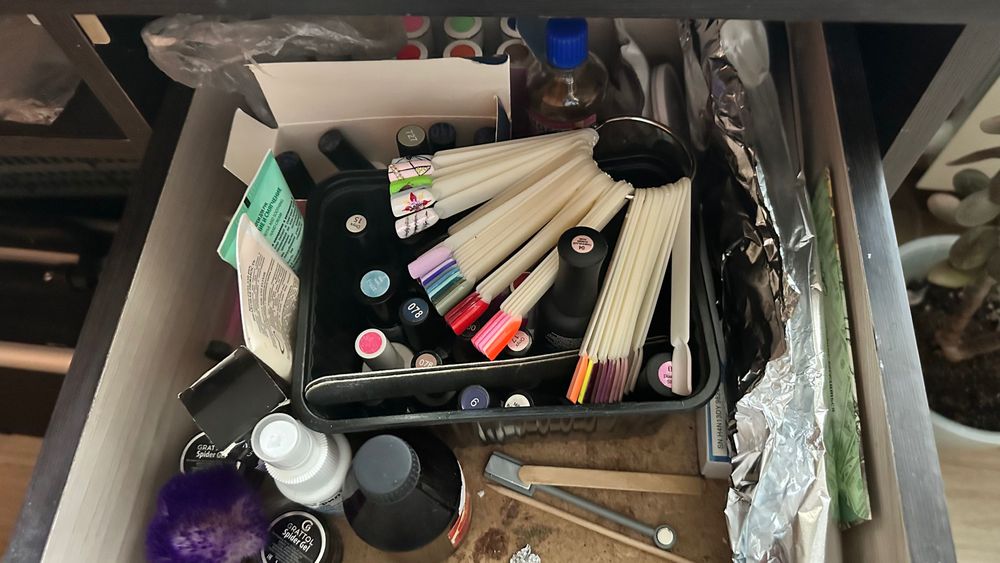 Продам все для маникюра