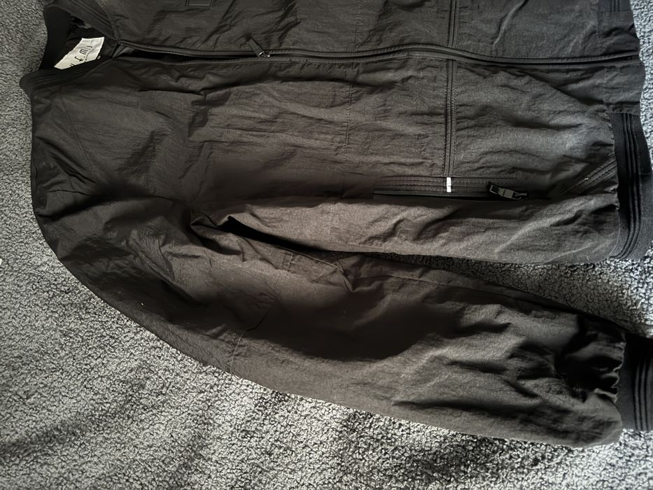 Мужской бомбер/ветровка