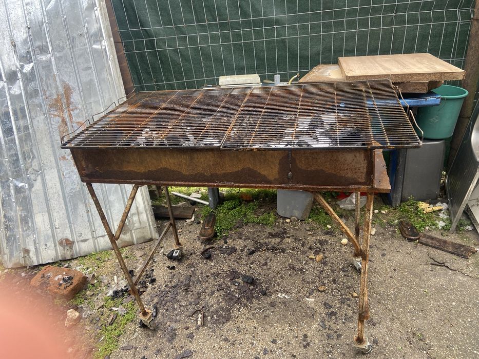 Vand gratar mare pe rotii