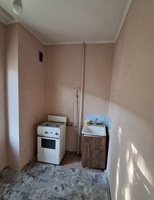 Сергели 1 1/3/5 2"3 балкон средний ремонта 42000