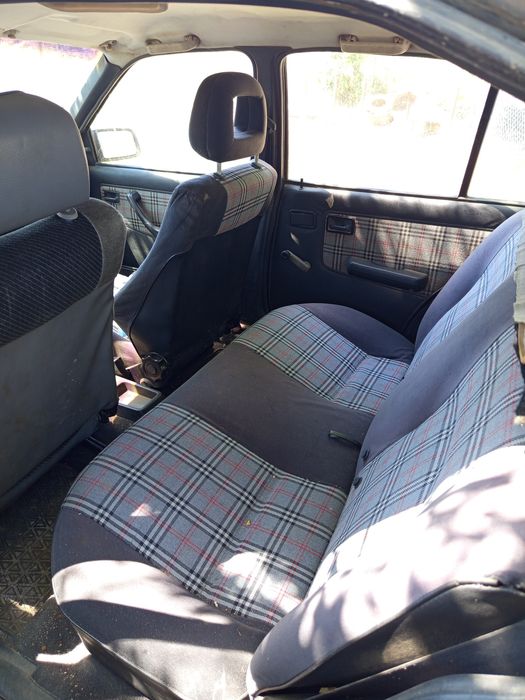 Продавам  Opel Kadett  цял за части 

1.6i, Хечбек, Употребяван, За части,