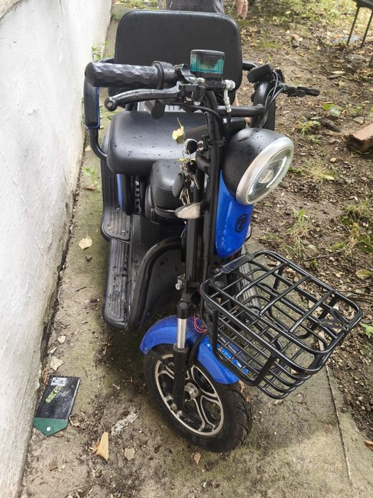 Triciclu electric ca nou