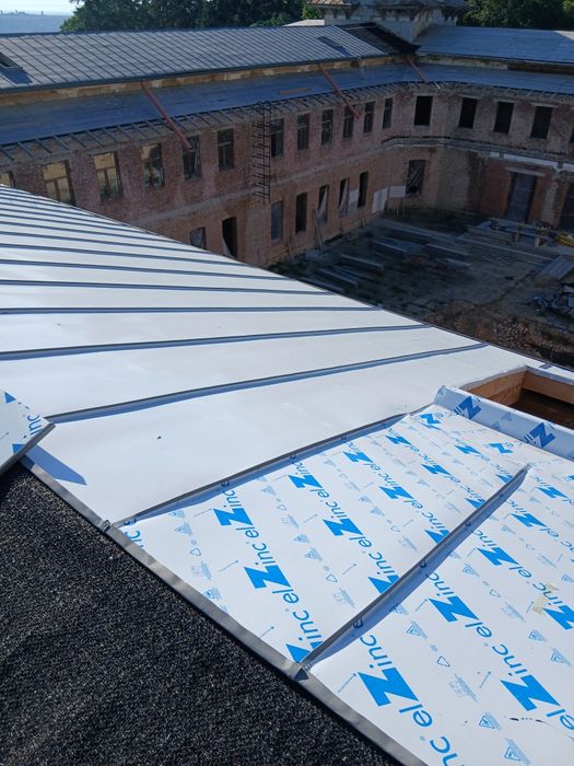 Executăm acoperișuri  ,Construcții