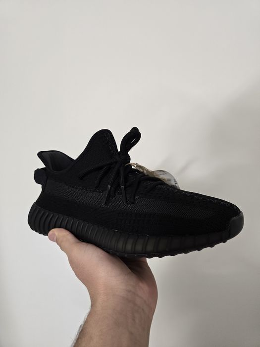 Yezzy Boost 350 V2 Onyx