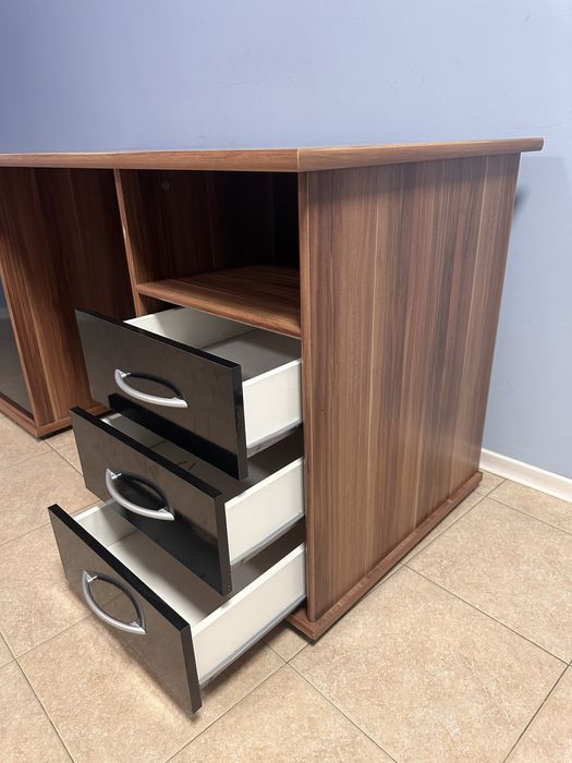 Масивно бюро за офис