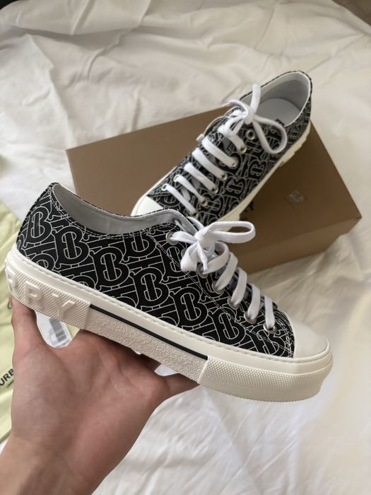 Burberry кеды оригинал