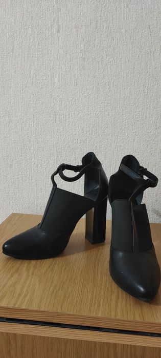 туфли б/у размер 37 черные