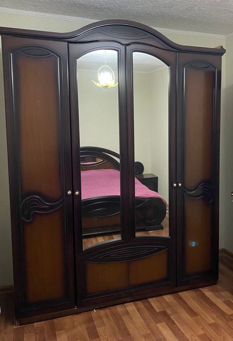 Спальный гарнитур