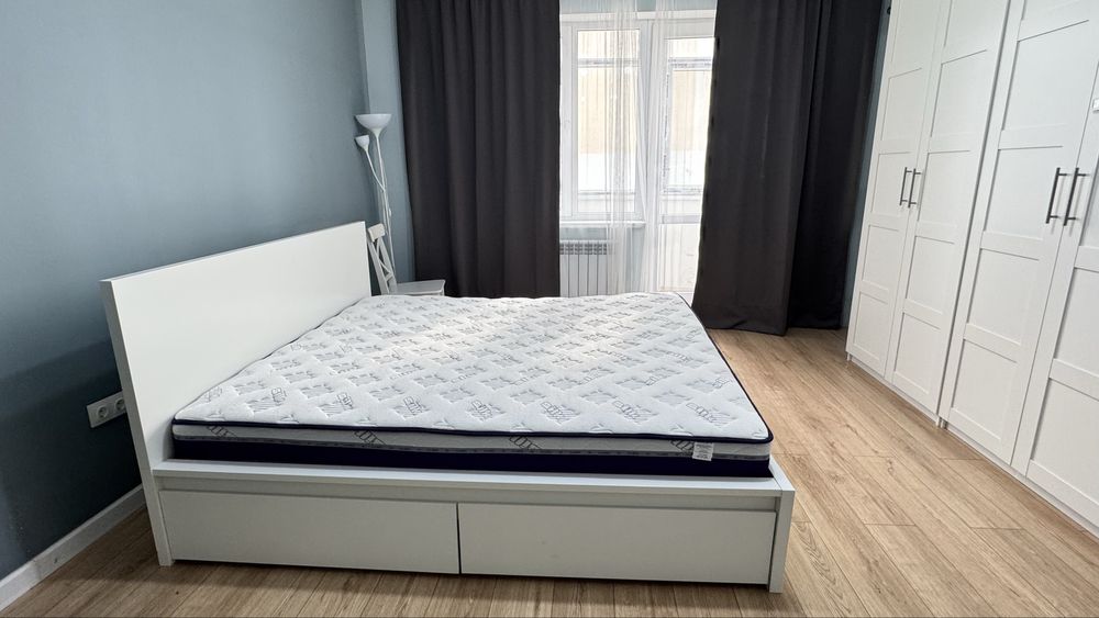 Кровать двуспальная 195x210 см