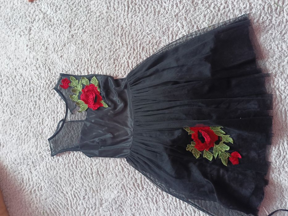 Продам детские платья