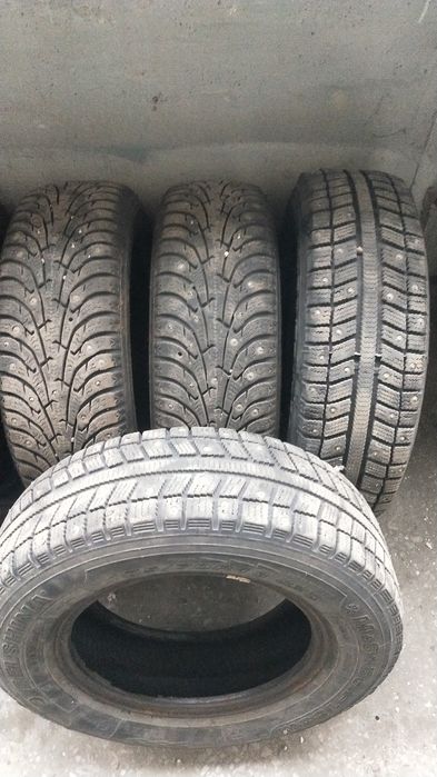 Продам покрышки.