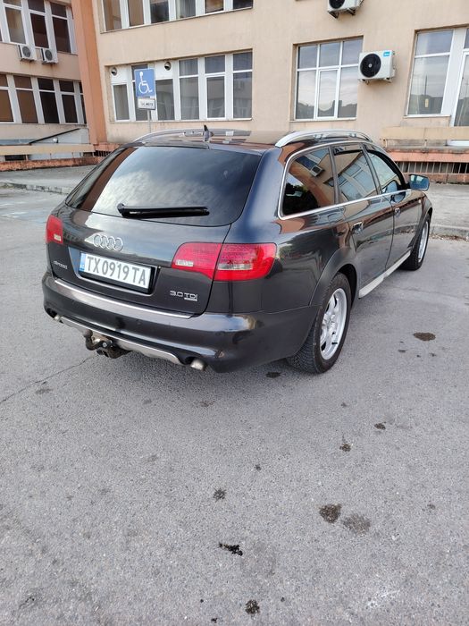 Audi A6 allroad, Десен волан