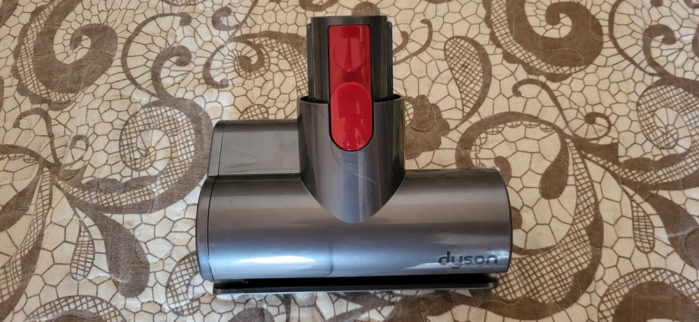 Dyson V8  si V10 accesorii  perii  teava  preturi diferite