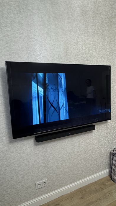 Установка телевизора и кронштейна