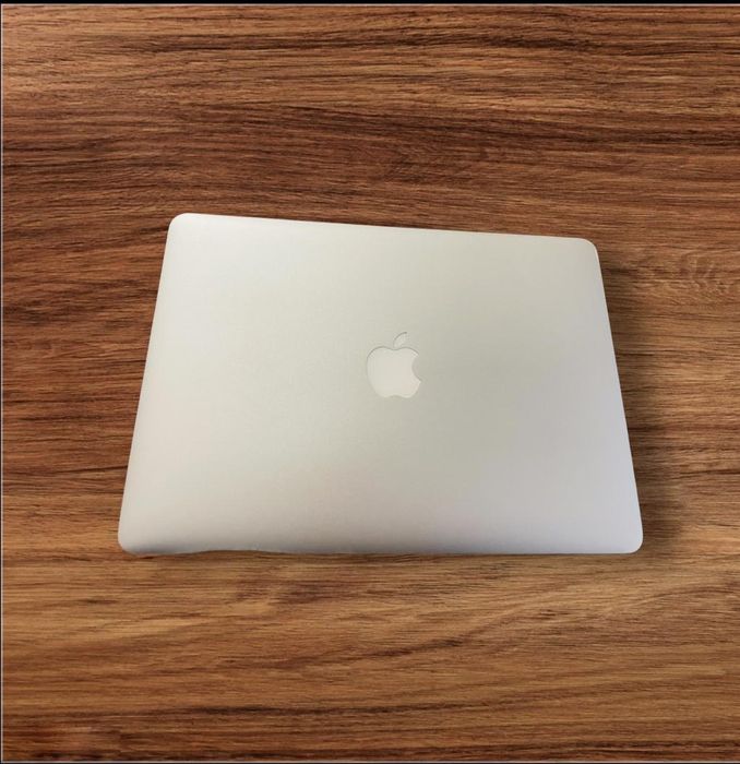 Macbook air 13" 2015 i5 8gb ram