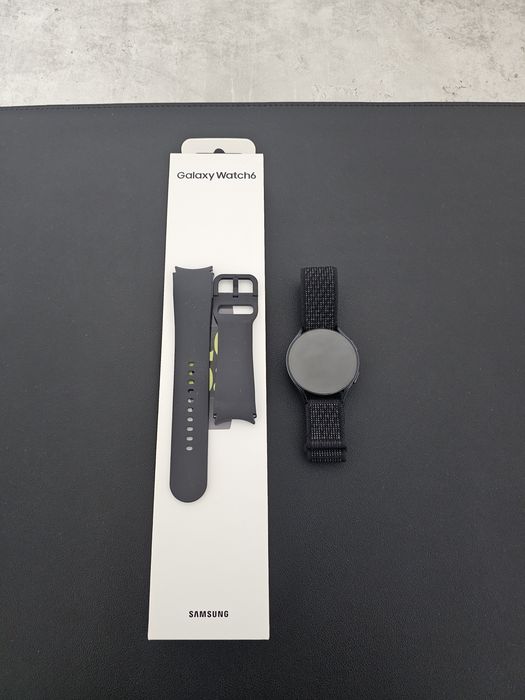 Samsung Galaxy Watch6 44mm + qo'shimcha remeshogi bilan