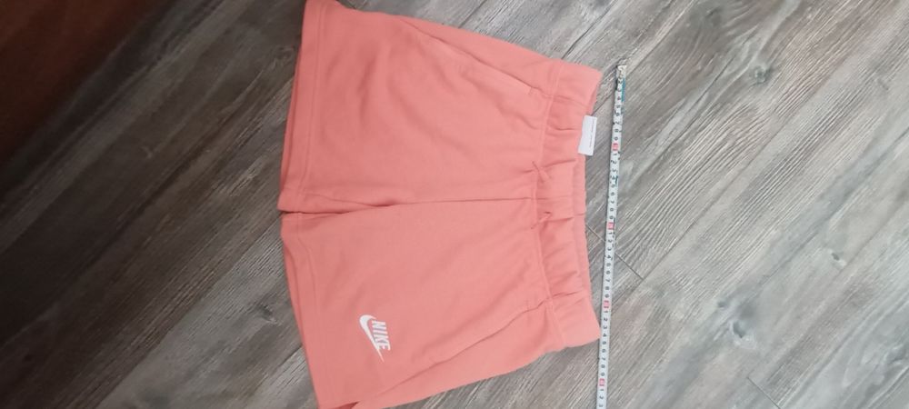 Детски маратонки ADIDAS 35н. Къси панталони NIKE