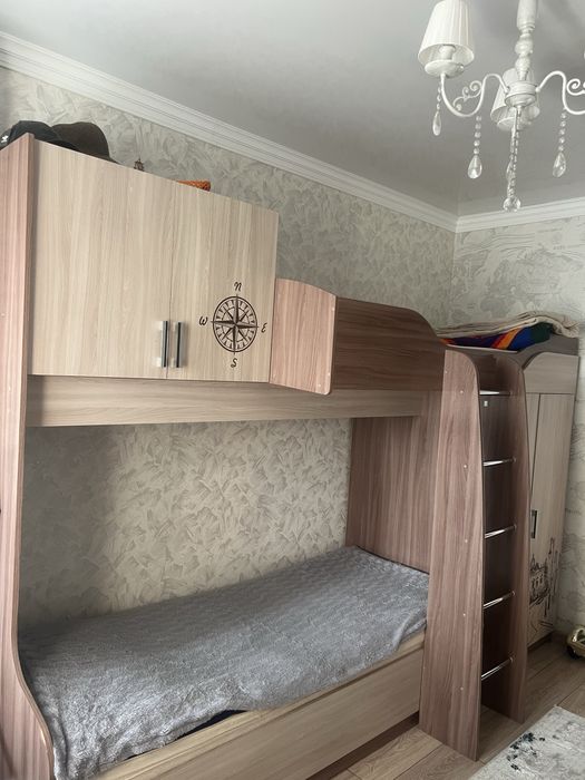 Кровать двухъярусная