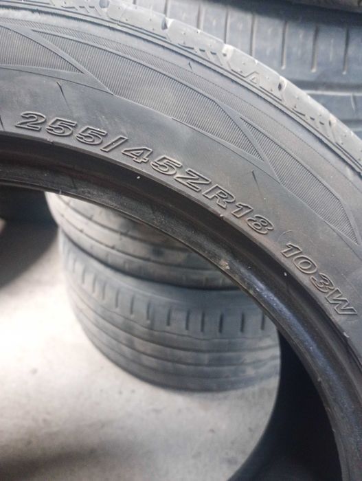 Продавам летни гуми 255/45/18