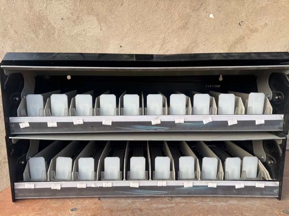 Продам полки для сигарет