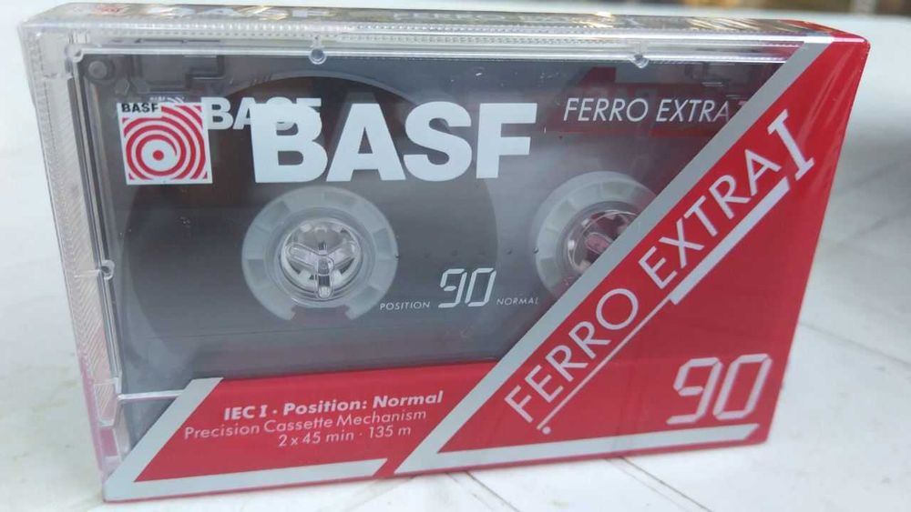 Аудиокассеты запечатанные