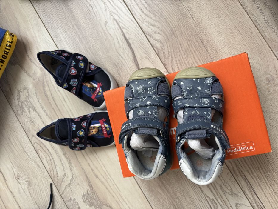 Сандали Biomechanics 22 +подарък пантофки