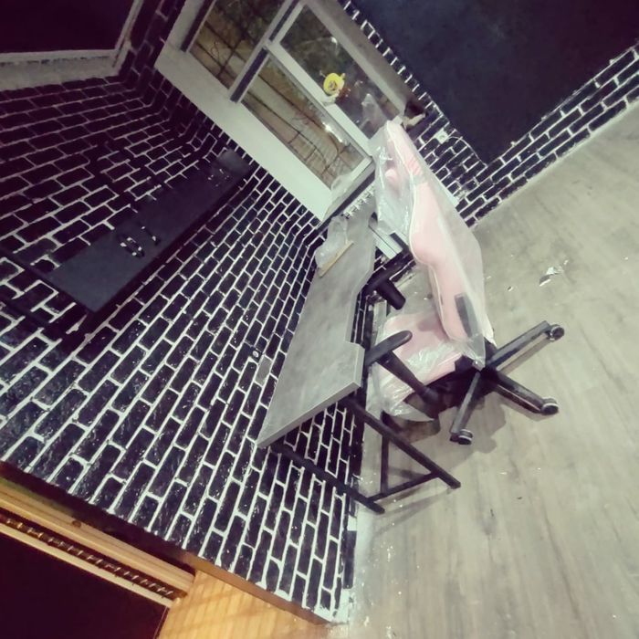 Компьтерный стол.