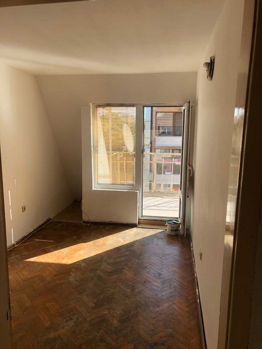 Апартамент 60 квадрата.център