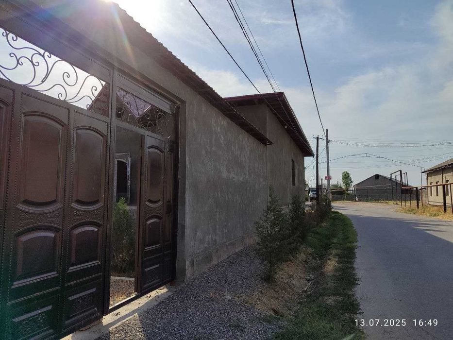 Срочно продаётся участок, свой дом