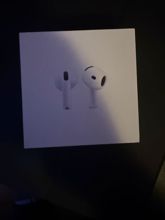 Слушалки Apple AirPods 4