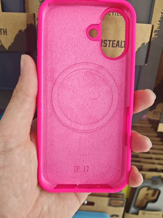 Iphone 17 Magsafe гърбове