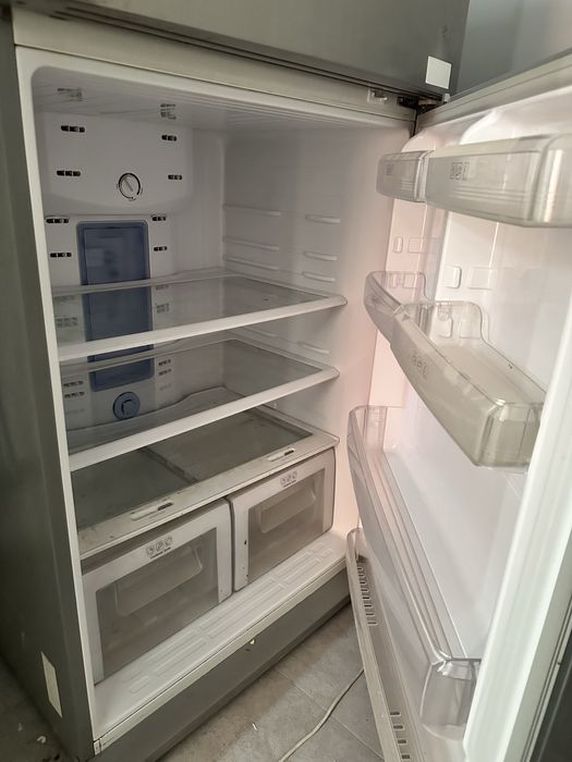 Холодильник в нерабочем состоянии