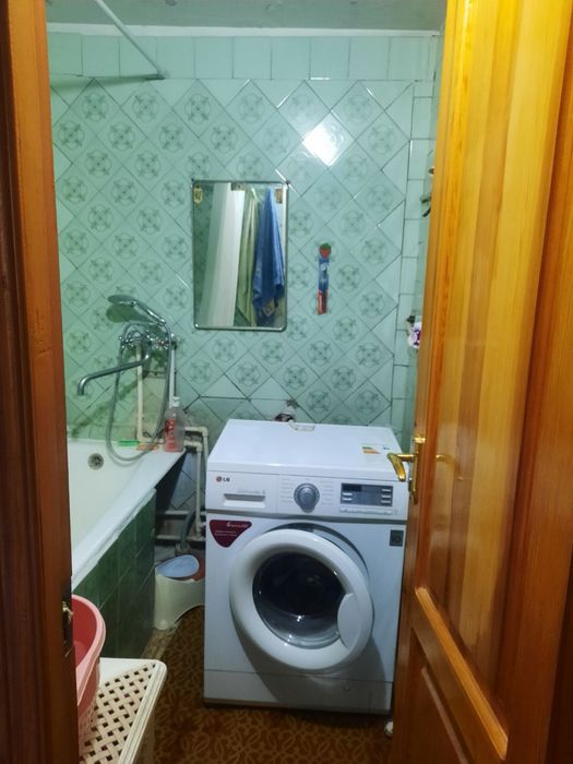 Продаётся 4/5/5 квартира Ахмад Югнакий. ТТЗ Мирзо Улугбекский район