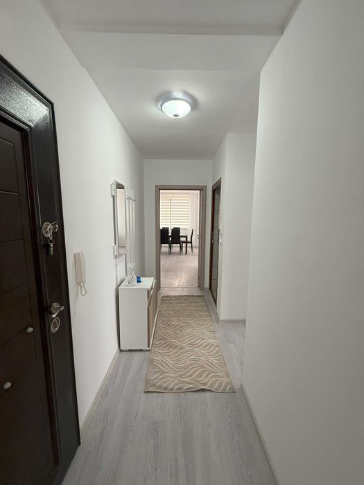 Чисто нов, напълно обзаведен тристаен апартамент в нова сграда