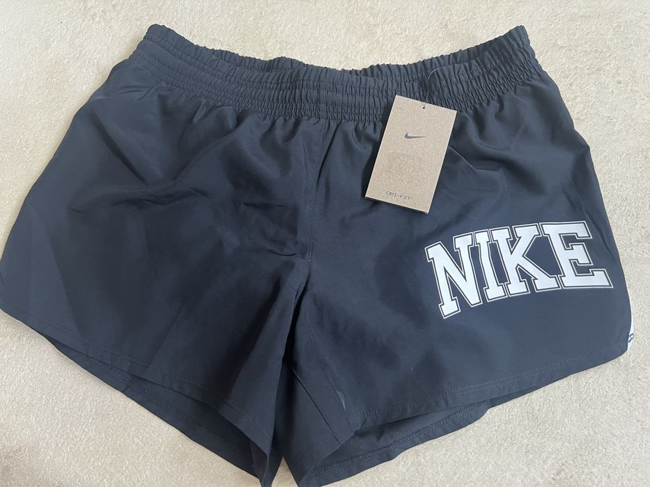 Дамски къси панталони