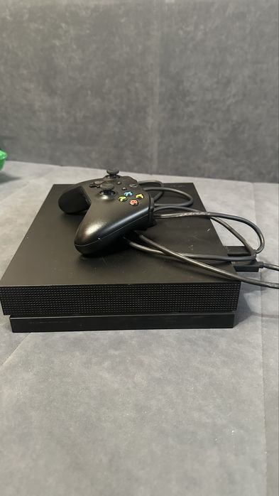 Xbox one x в отличном состояние