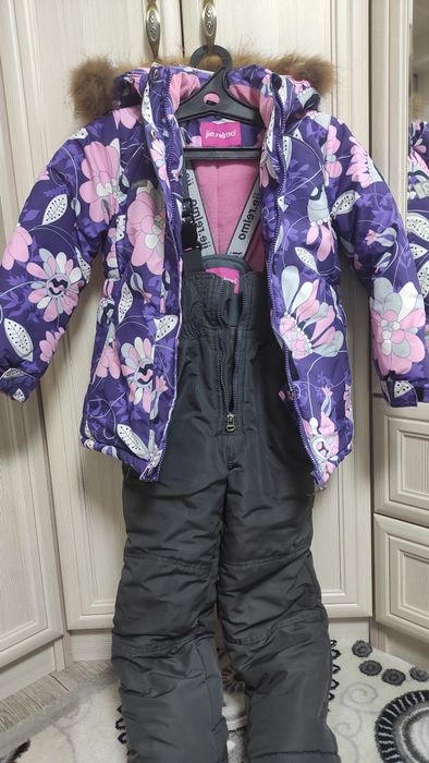 Продам зимний костюм для девочки