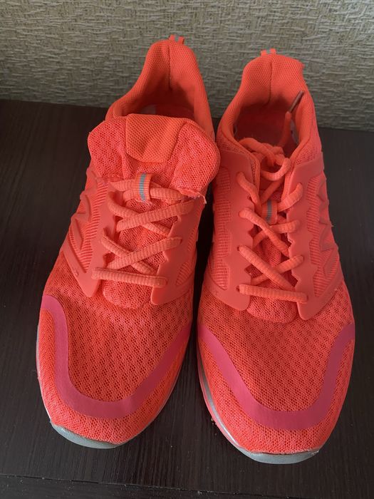 Кроссовки 38 - 39 р