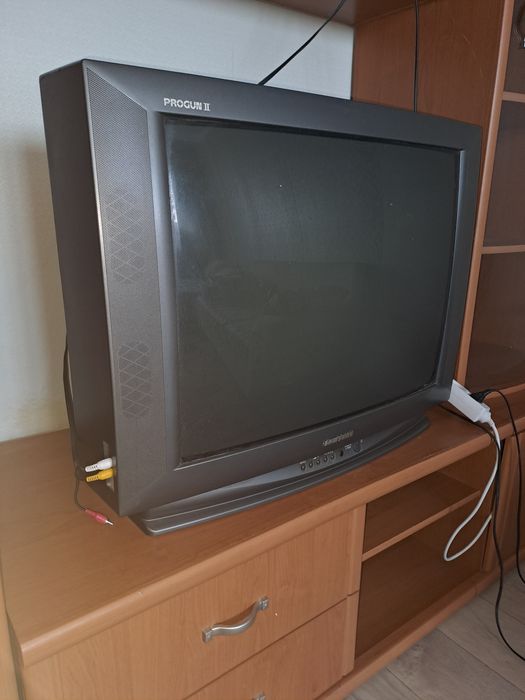 Продам телевизор 10000