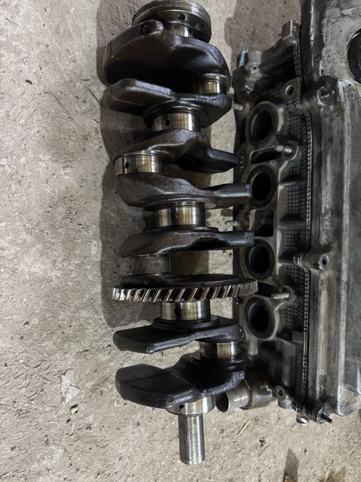 Головка и распредвал на камри 2.4