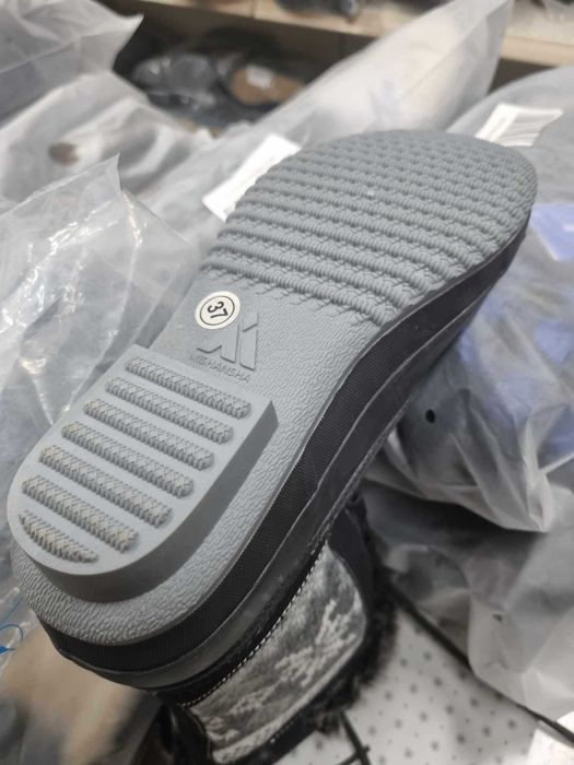 Дамски зимни сняг ботуши 5 различни цвята, всички размери  15.00 евро