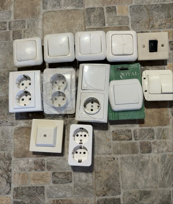 Lot prize și întrerupătoare electrice – diverse modele