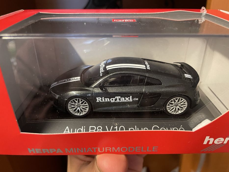 1:43 Audi R8 V10 Plus - Ring Taxi - Herpa