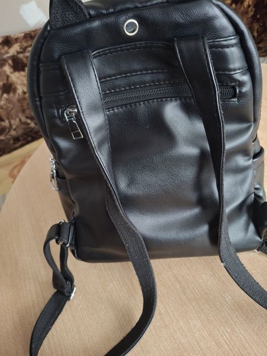 4  Дамски  чанти