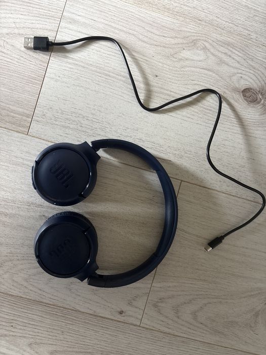 JBL  510 Headphones