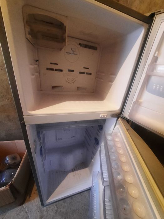 Продам холодильник, Samsung цена - 60000, требует ремонт!!!