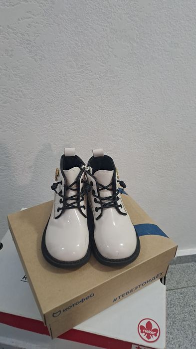 Продам ботинки весенние размер 29