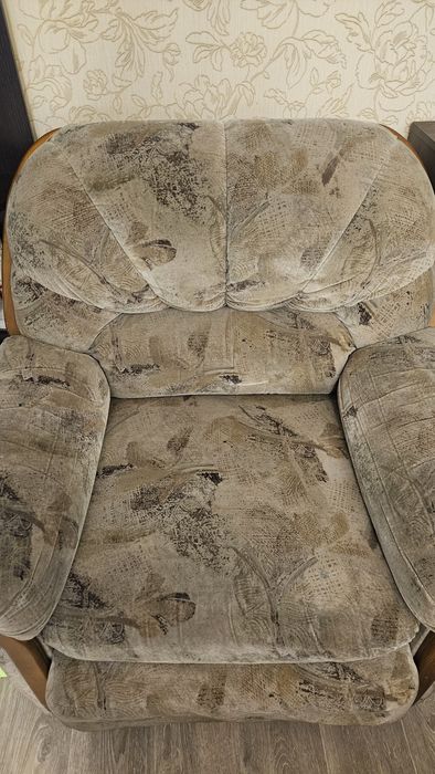 Диван и 2 кресла бесплатно