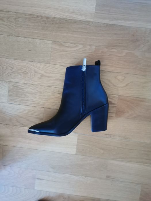 Дамски боти от естествена кожа