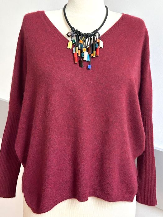 Мек кашмирен пуловер в бургунди
